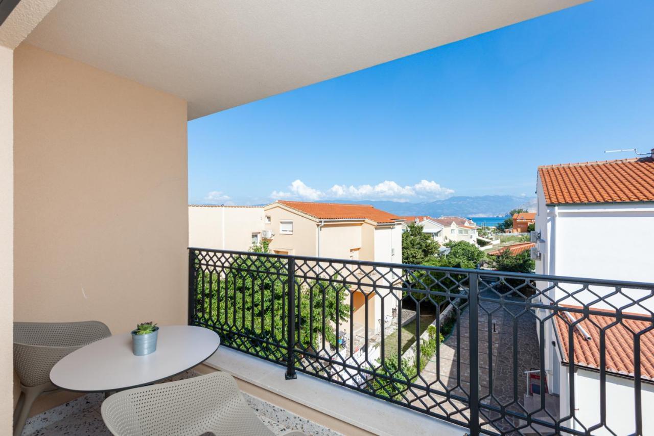 Vila Iris Baska Exterior foto